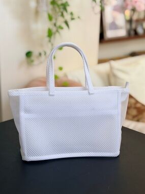 MUJI EVA Spa Pouch Bag – Excellent Condition